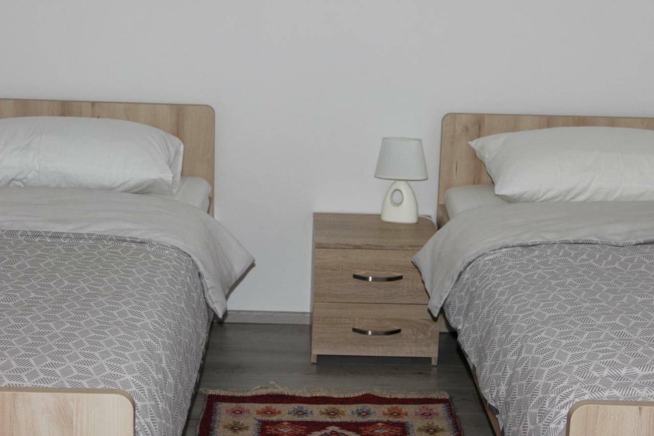 Apartman Lori Otocac Bagian luar foto